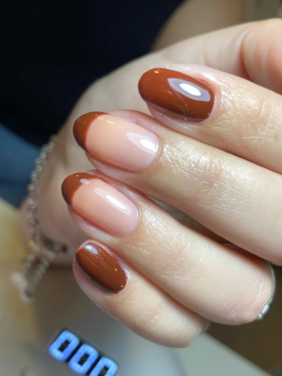 Trabajo de Mona - Manicurista 
