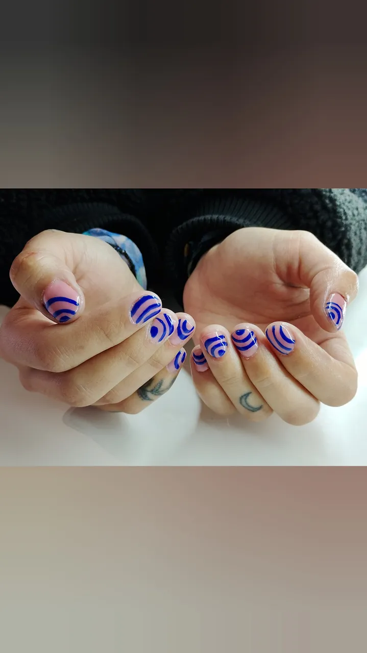 Trabajo de Mona - Manicurista 